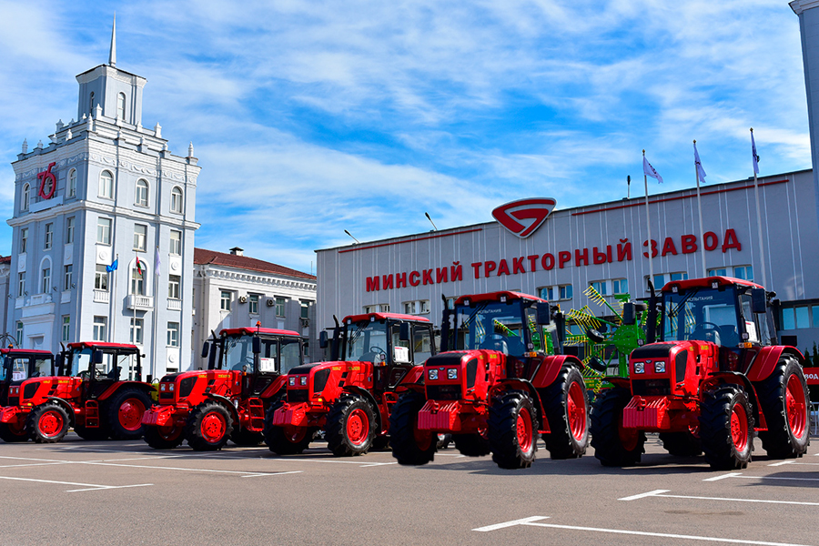 Отныне тракторы Belarus будут только красными